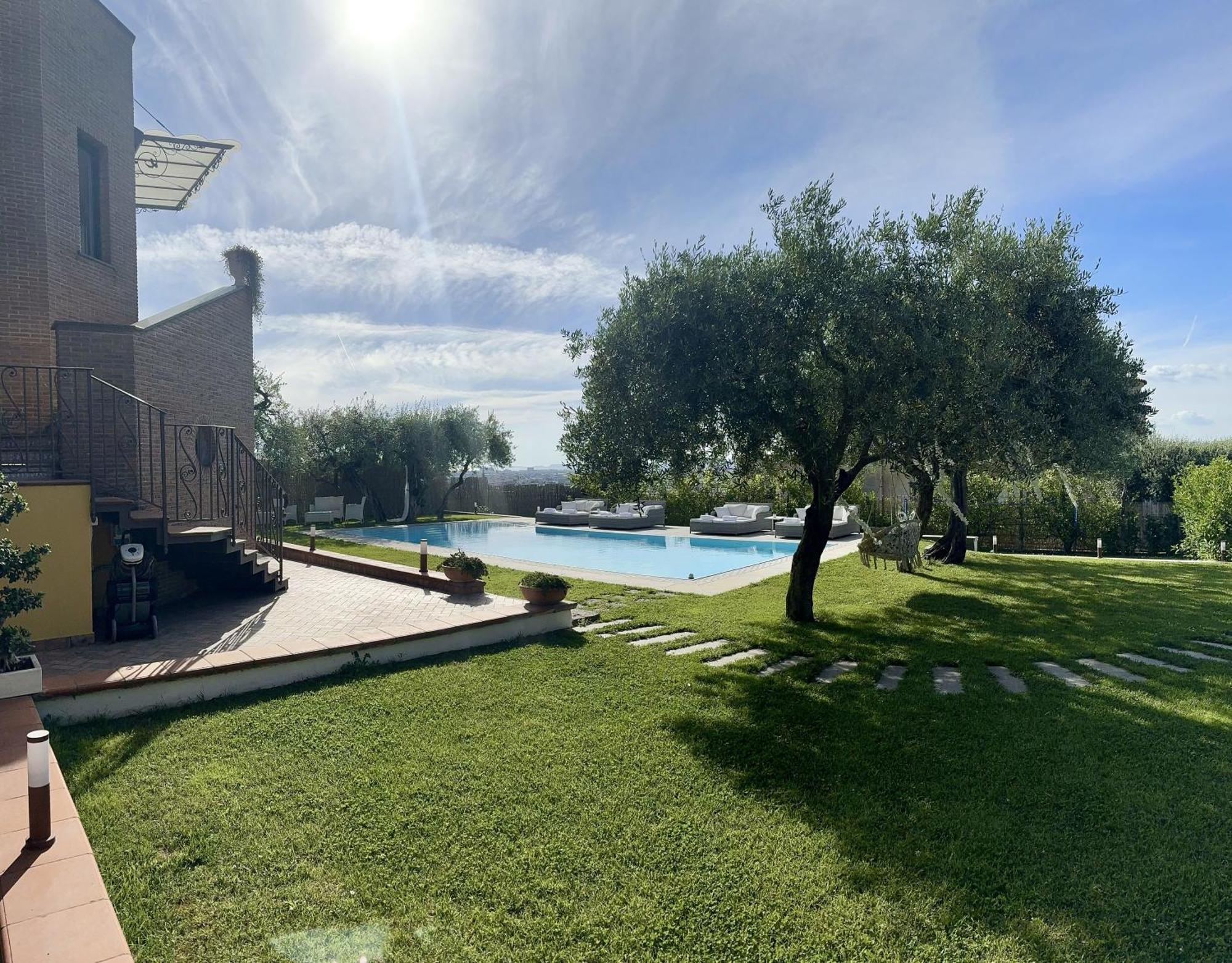 Villa C Luxury Estate ซานตันโตนิโอ อาบาเต ภายนอก รูปภาพ