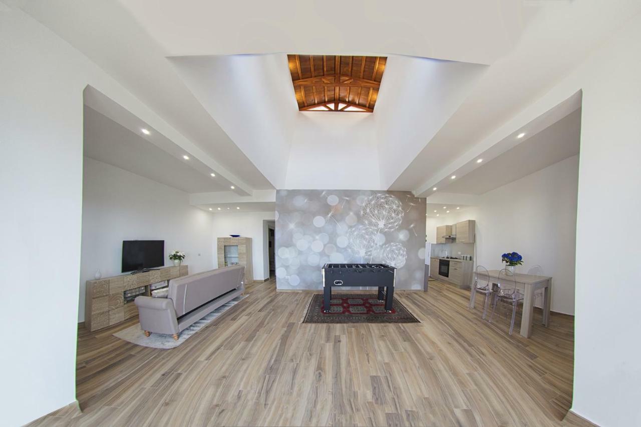 Villa C Luxury Estate ซานตันโตนิโอ อาบาเต ภายนอก รูปภาพ